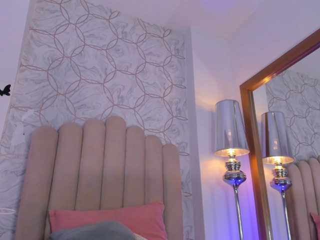 Emma-Torres1 live cam on BongaCams