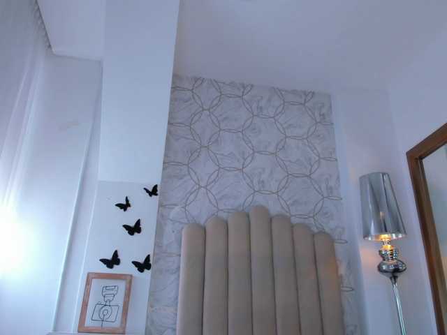Emma-Torres1 live cam on BongaCams