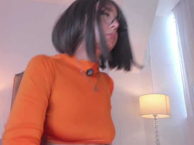 Emma-Torres1's BongaCams show and profile