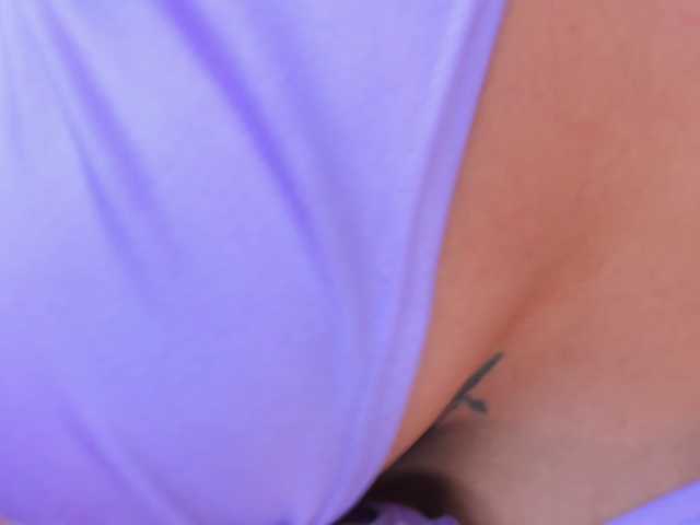 Emma-Torres1 live cam on BongaCams