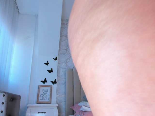 Emma-Torres1 live cam on BongaCams