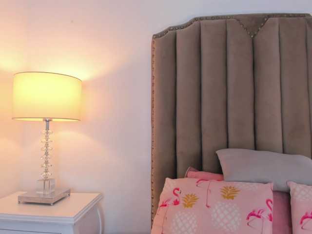 Emma-Torres1 live cam on BongaCams