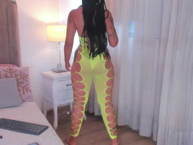 Emma-Torres1 live cam on BongaCams