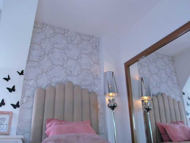 Emma-Torres1 live cam on BongaCams