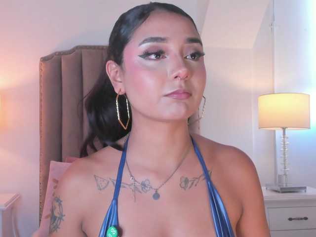 Emma-Torres1's BongaCams show and profile