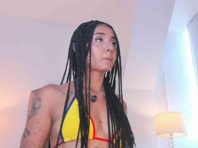 Emma-Torres1