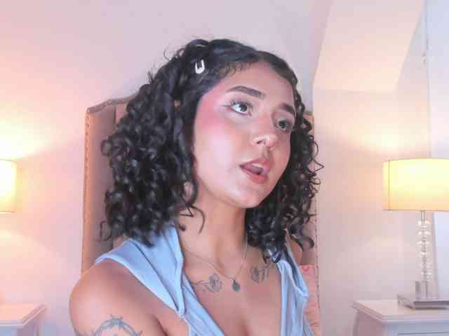 Emma-Torres1 Emma-Torres1