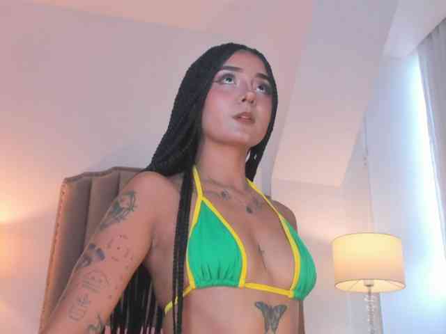 Emma-Torres1 webcam