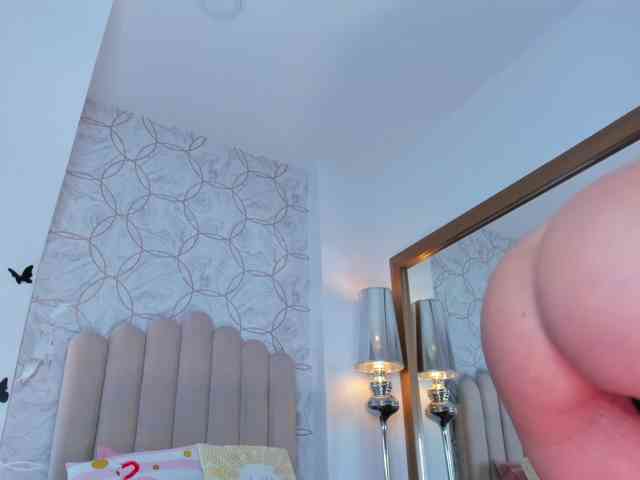 Emma-Torres1 Live Webcam on BongaCams