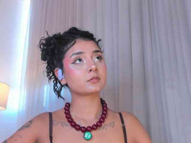 Emma-Torres1 webcam