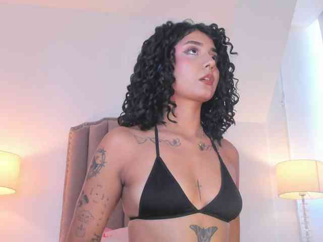 Emma-Torres1 Emma-Torres1