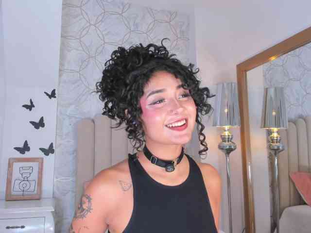 Emma-Torres1