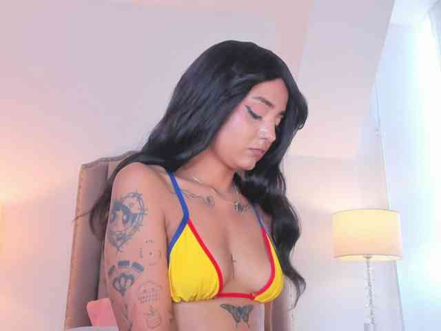 Emma-Torres1 webcam