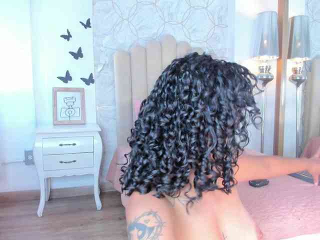 Emma-Torres1 Live Webcam on BongaCams