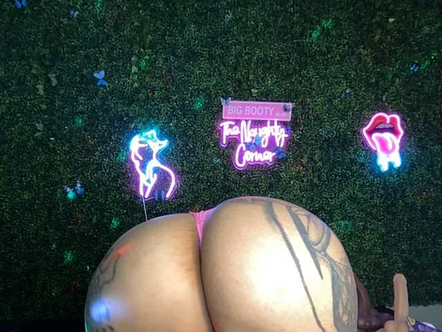 BigButtSarena
