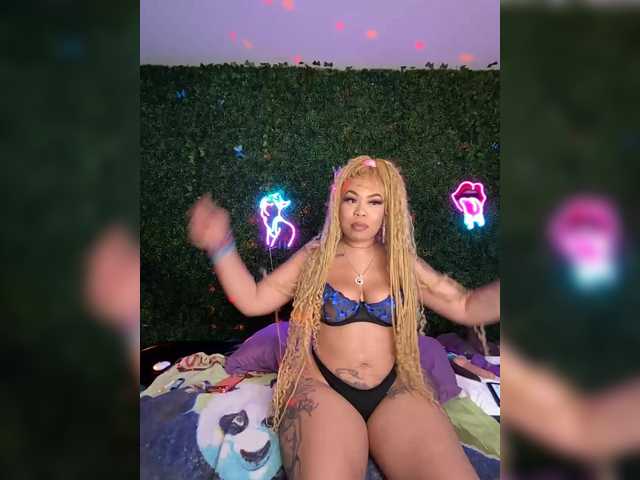 BigButtSarena