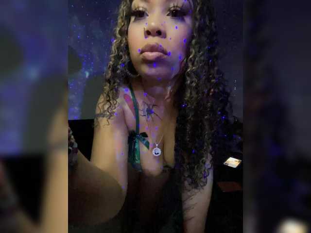 BigButtSarena live cam on BongaCams