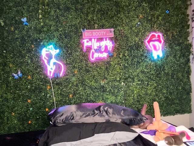 BigButtSarena
