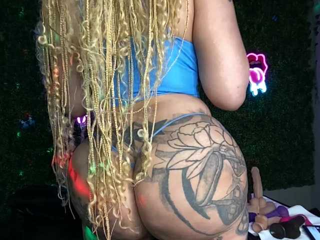 BigButtSarena