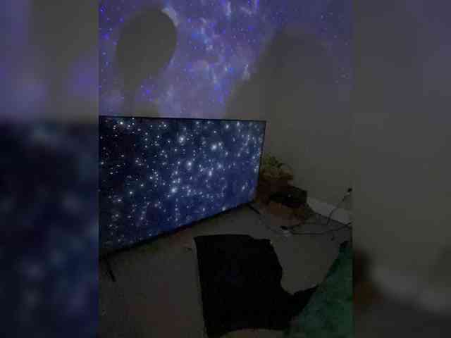 SarenaSoThick webcam