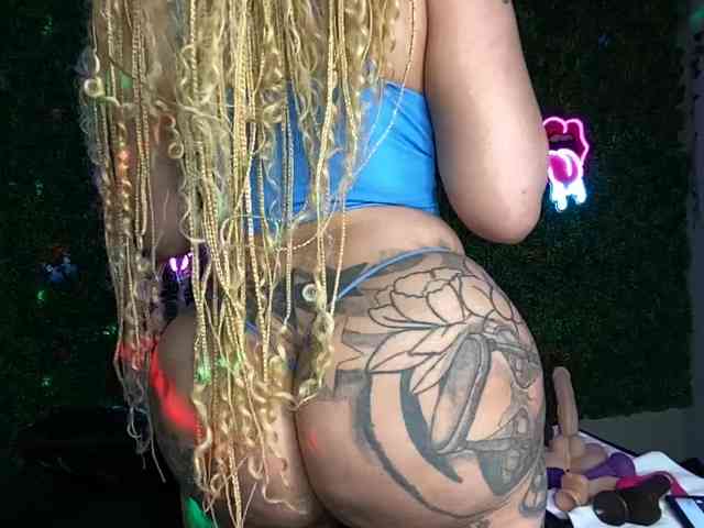 SarenaSoThick