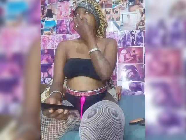 cheaphoe live cam on BongaCams