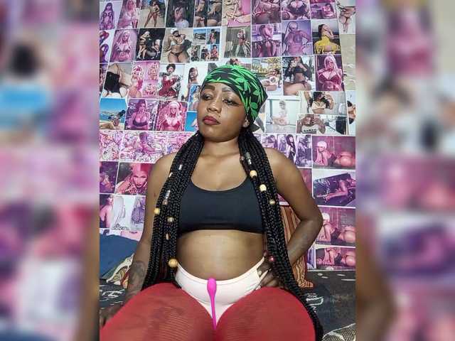 cheaphoe live cam on BongaCams