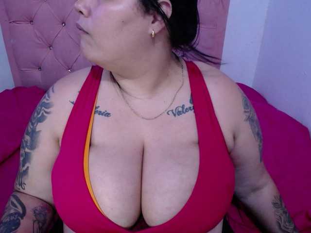 GabiBigBoobs live cam on BongaCams