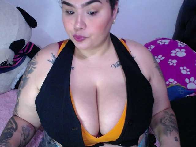 GabiBigBoobs live cam on BongaCams