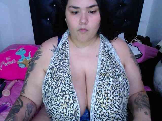 GabiBigBoobs webcam