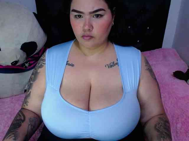 GabiBigBoobs webcam