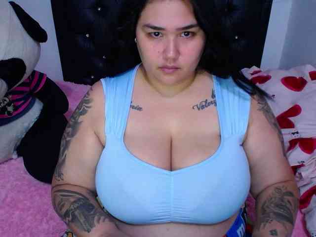 GabiBigBoobs Live Webcam on BongaCams