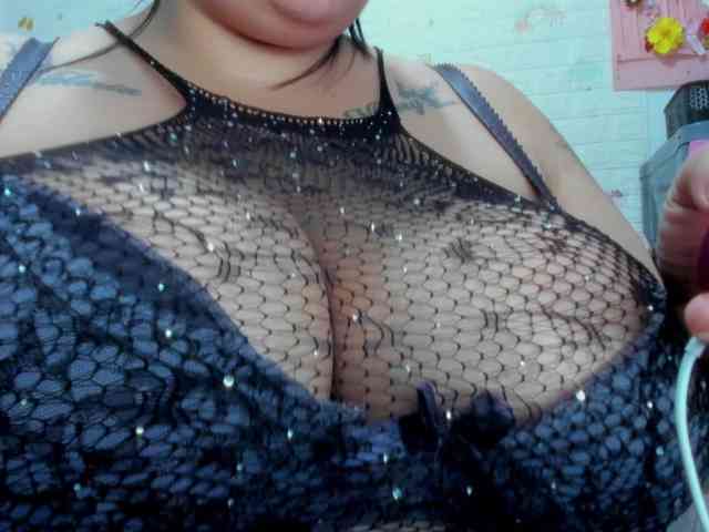 GabiBigBoobs webcam