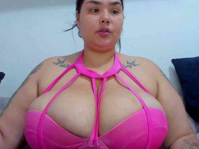 GabiBigBoobs webcam