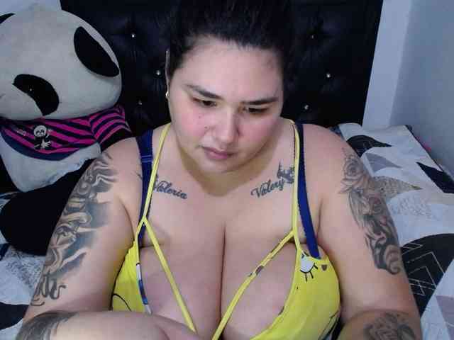 GabiBigBoobs webcam