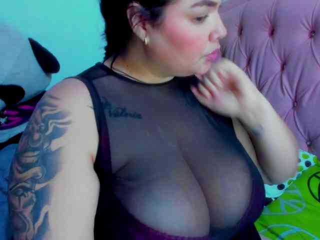 GabiBigBoobs webcam