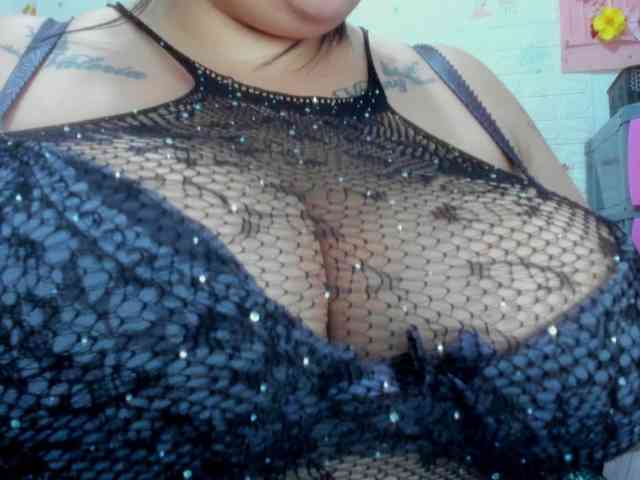GabiBigBoobs webcam