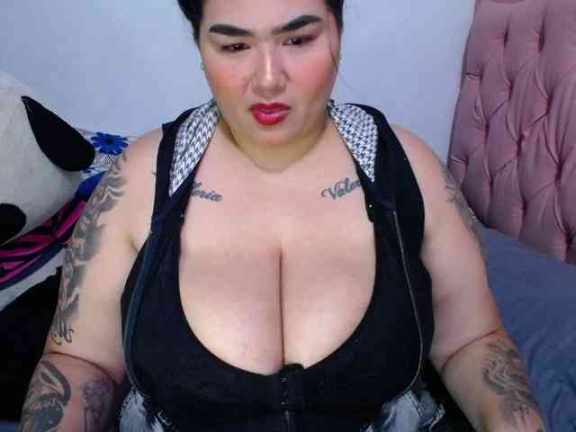 GabiBigBoobs webcam