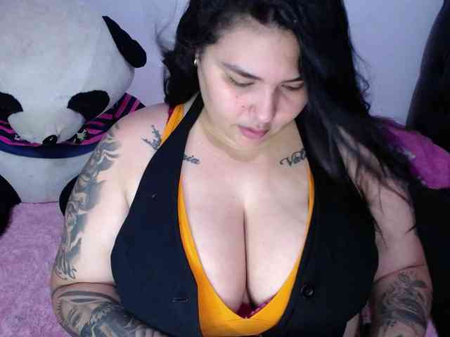 GabiBigBoobs webcam