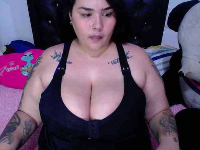 GabiBigBoobs webcam
