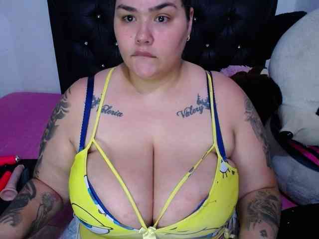 GabiBigBoobs webcam