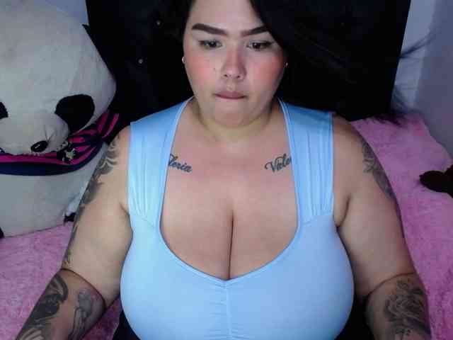 GabiBigBoobs webcam