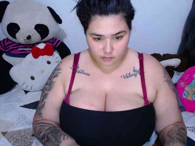 GabiBigBoobs webcam