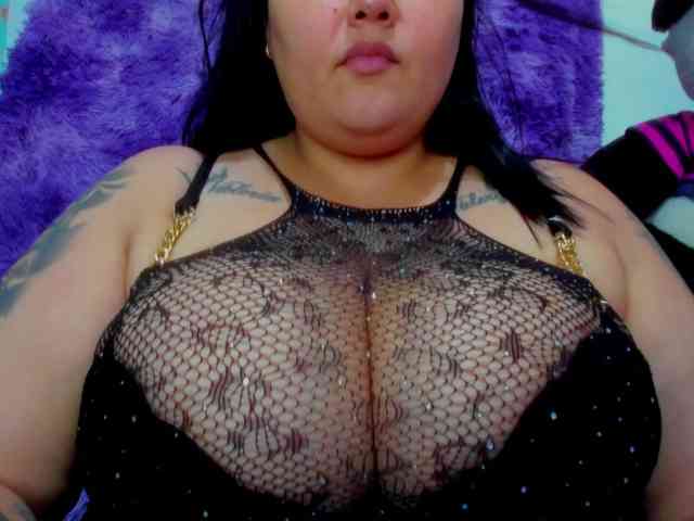 GabiBigBoobs webcam