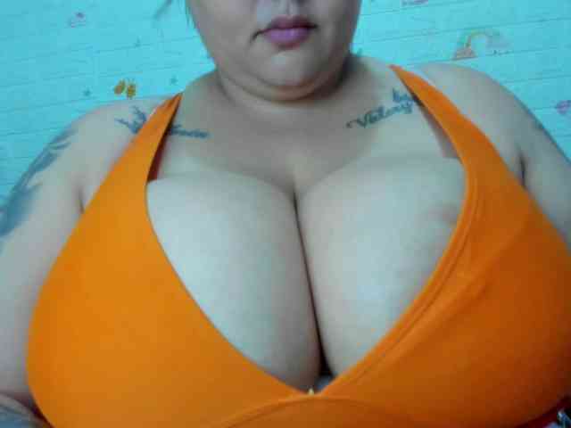GabiBigBoobs webcam