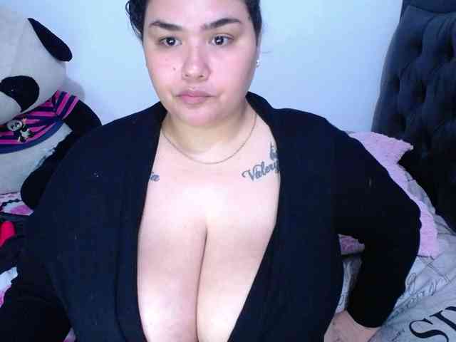 GabiBigBoobs webcam