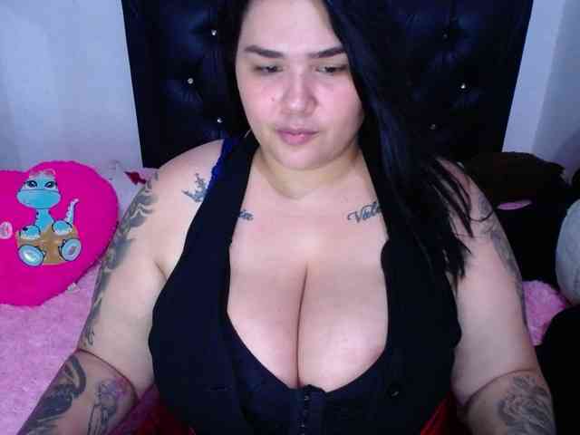 GabiBigBoobs webcam