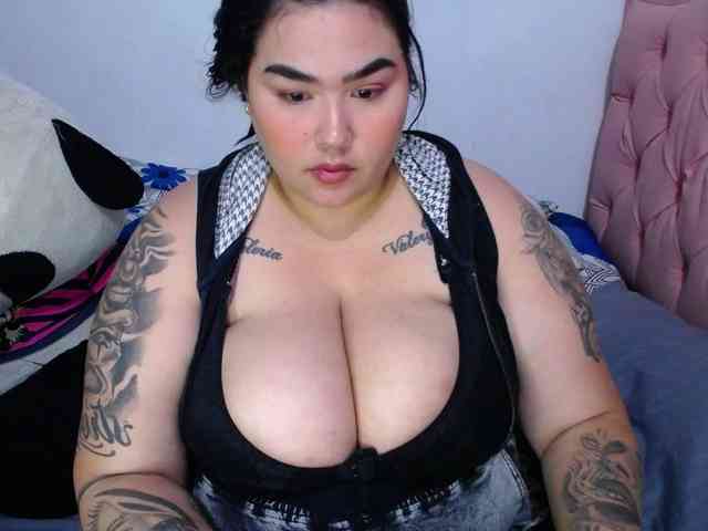 GabiBigBoobs webcam