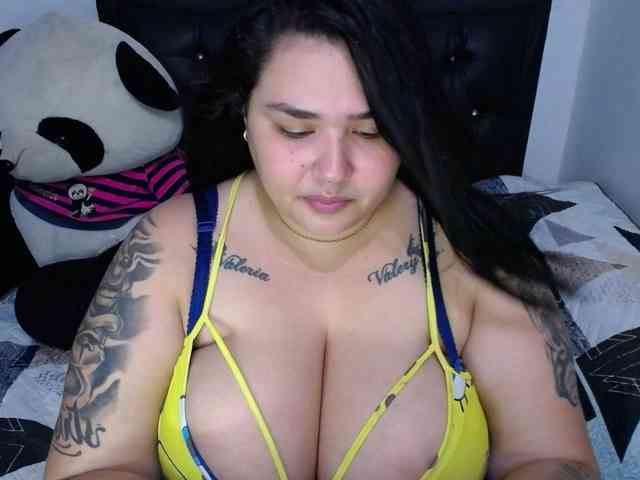 GabiBigBoobs webcam
