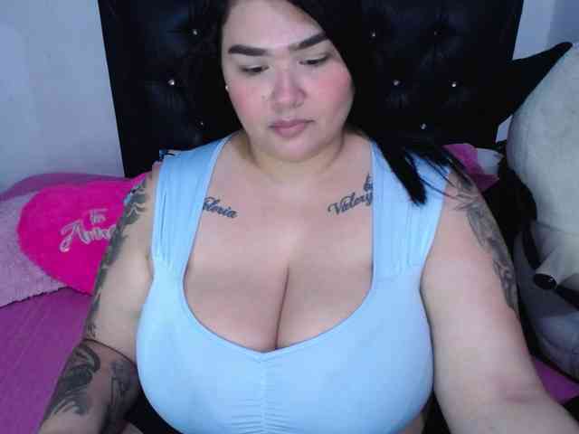 GabiBigBoobs webcam